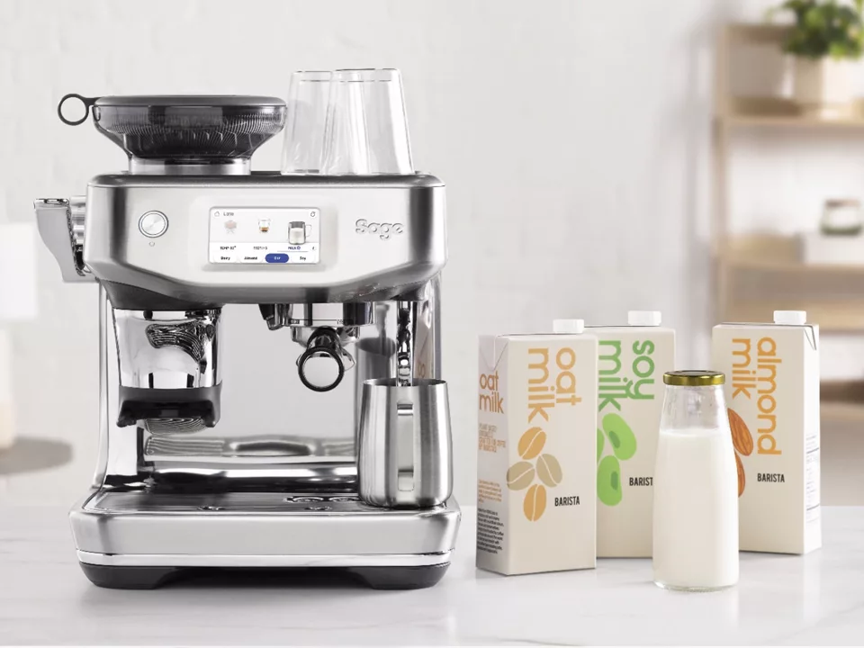 Melkvervangers gebruiken in koffie met AutoMilQ van Sage