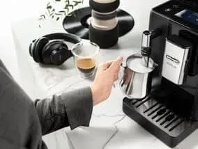 Barista kwaliteit melkschuim met de Rivelia Onyx Black