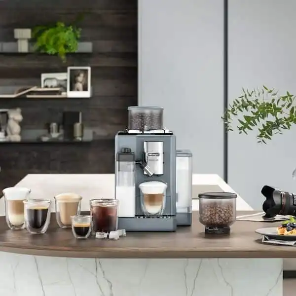 Over de De'Longhi Rivelia Pebble Grey