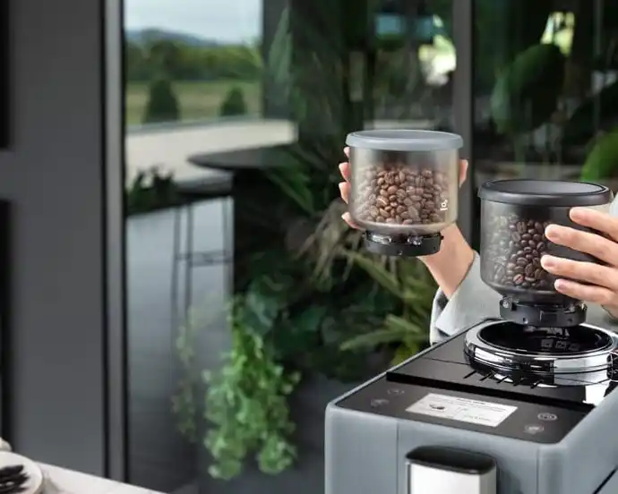 Ontdek de veelzijdige wereld van koffiebonen met de Rivelia Pebble Grey